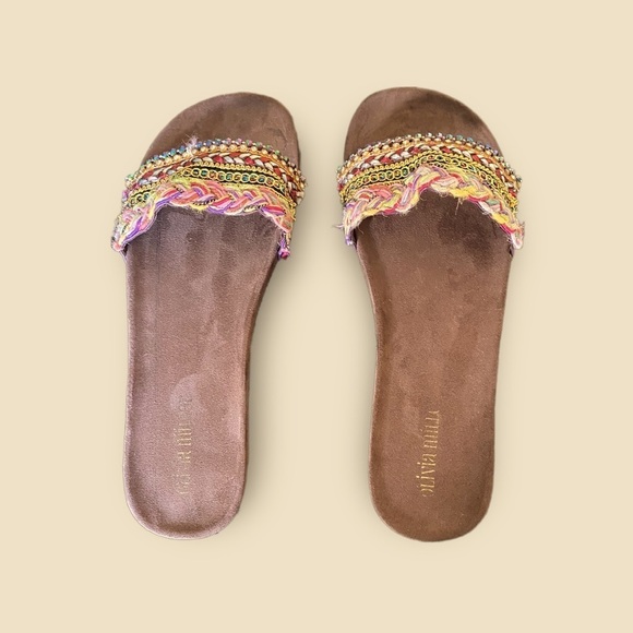Olivia Miller  Sandals - Picture 1 of 5